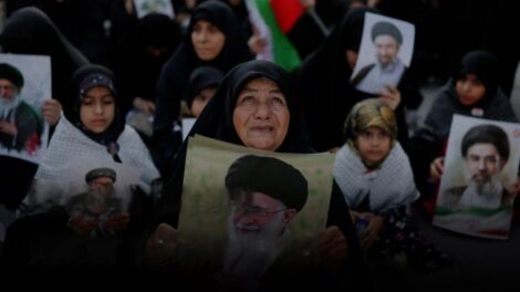 upacara yang berlangsung di Teheran dan dihadiri lautan pelayat. Dok reuters