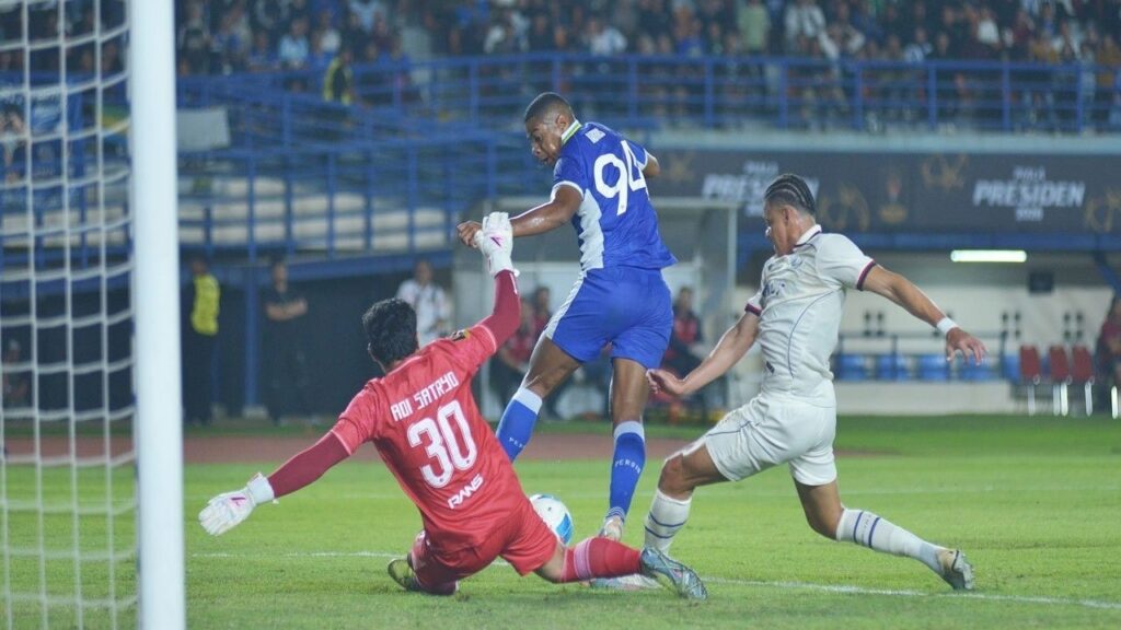 Persib Bandung menang tipis 1-0 dari Arema Dok. (Seputarmedia.id/Reza Aditya)