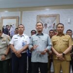 Wali Kota Pekanbaru, Agung Nugroho menyampaikan kondisi kualitas udara usai menggelar rapat bersama.