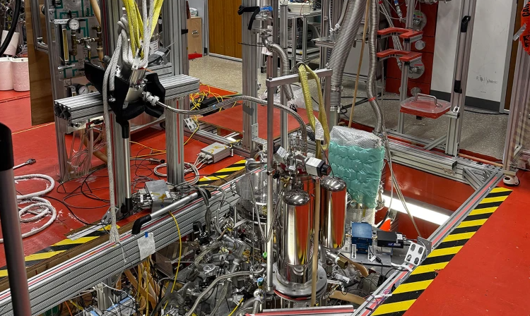 The researchers devised a one-positron quantum cyclotron to probe the particle's properties.Credit: Gerald Gabrielse/Northwestern University