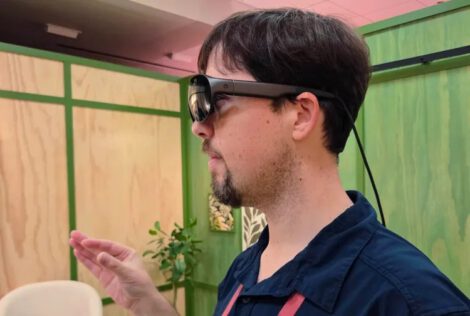 Sean wears the Meta VR Glasses. Photo: Meta
