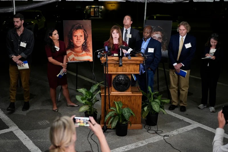Media witnesses recount the moments before the execution of Christa Pike was halted Wednesday in Nashville, Tenn. George Walker IV/AP