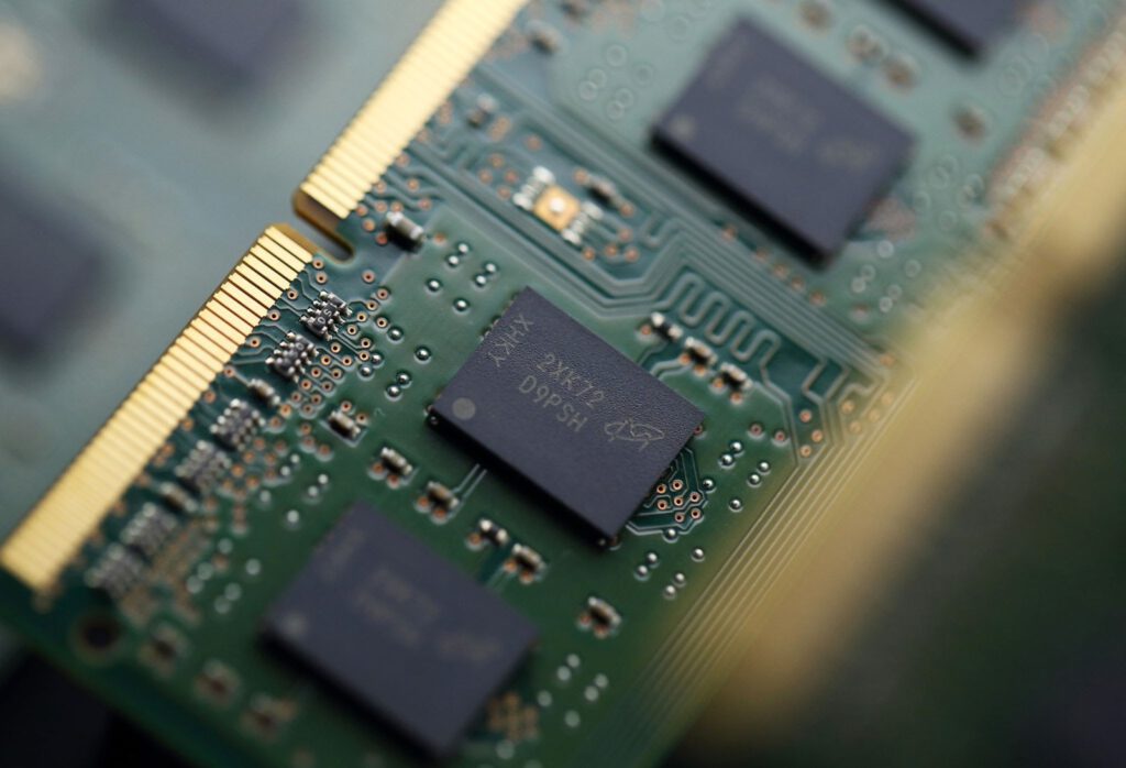 Micron Technology mencatatkan kinerja keuangan melampaui estimasi pasar berkat tingginya permintaan chip memori AI. Source: Bloomberg / Bloomberg via Getty Images