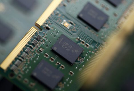 Micron Technology mencatatkan kinerja keuangan melampaui estimasi pasar berkat tingginya permintaan chip memori AI. Source: Bloomberg / Bloomberg via Getty Images